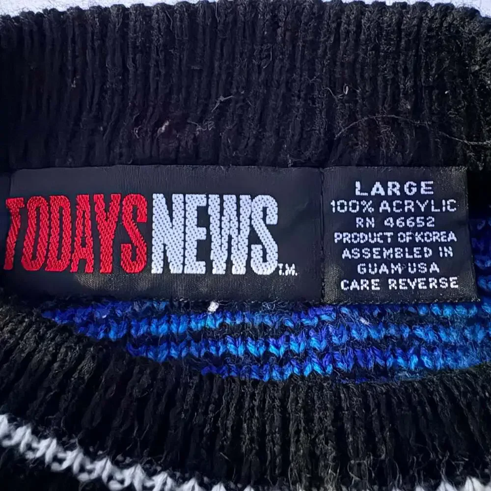 Vintage Todays News Mens Large Geometric Coogie Style Pullover Sweater Blue